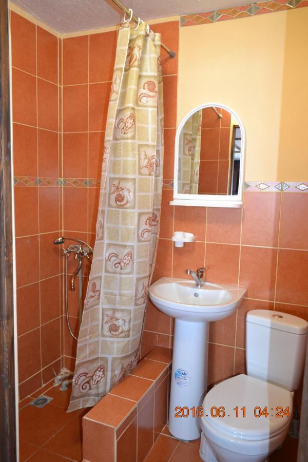 U Palycha Guest House Suchumi Zewnętrze zdjęcie