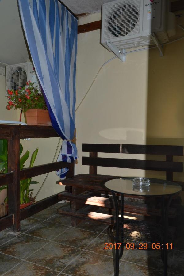 U Palycha Guest House Suchumi Zewnętrze zdjęcie