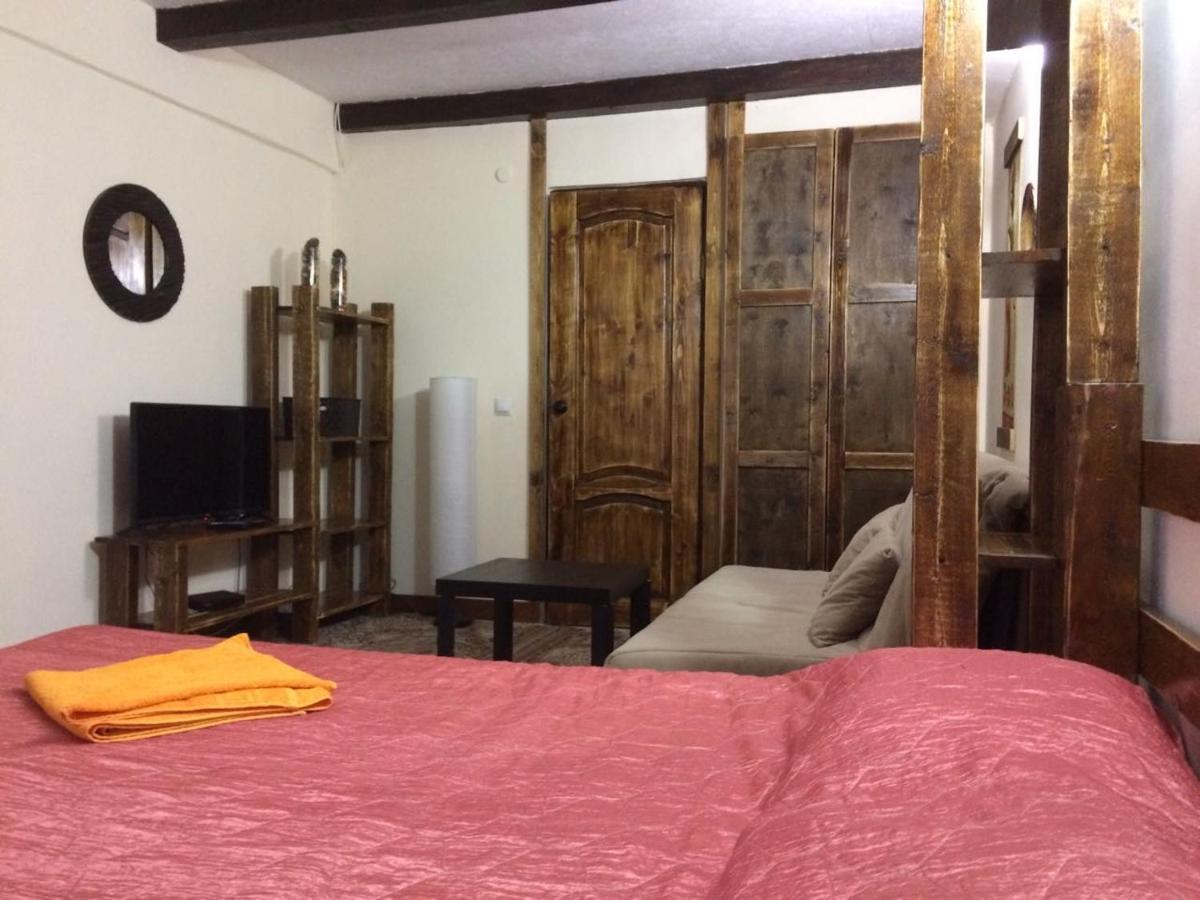 U Palycha Guest House Suchumi Zewnętrze zdjęcie