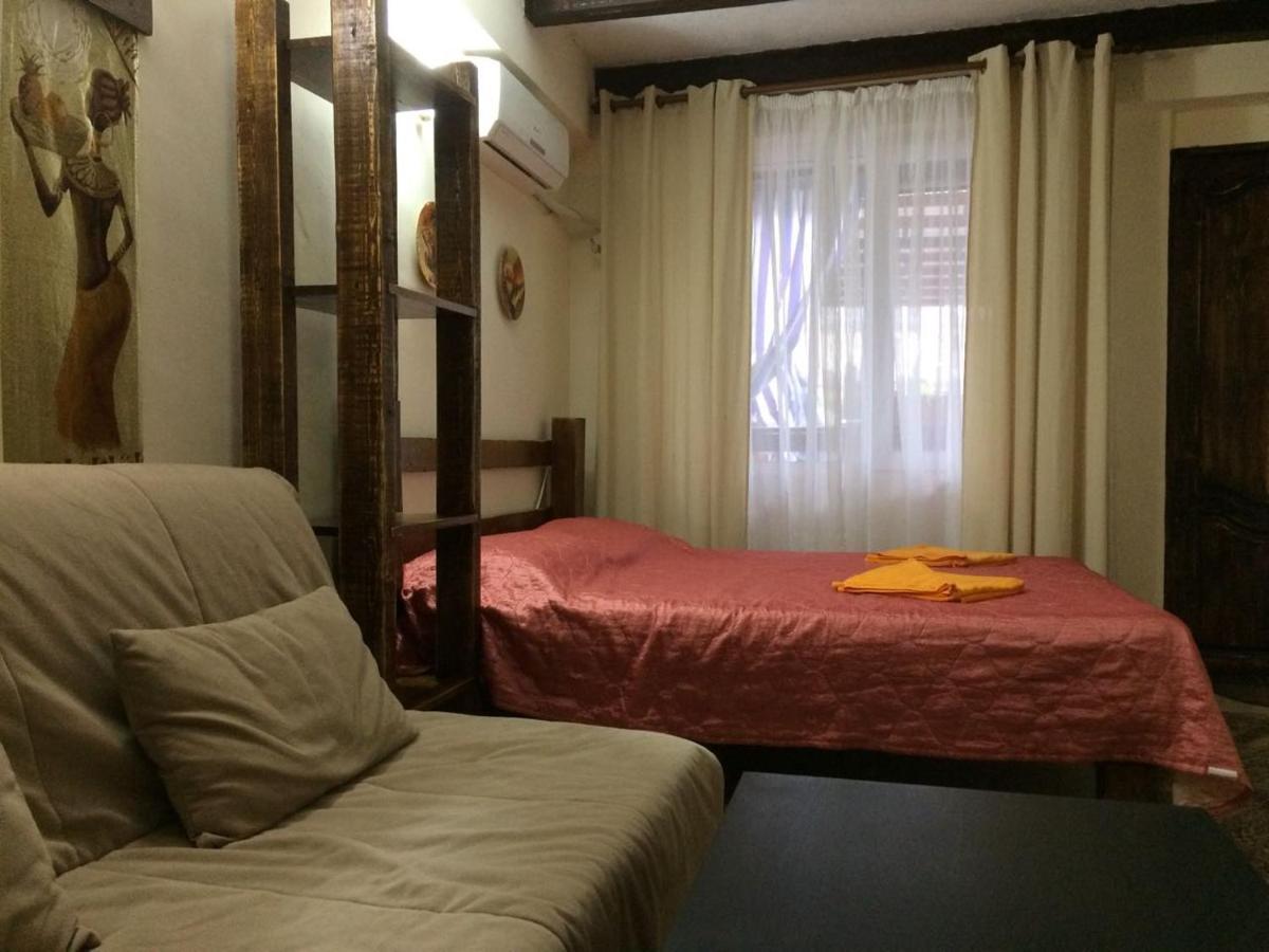 U Palycha Guest House Suchumi Zewnętrze zdjęcie