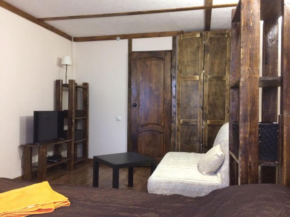 U Palycha Guest House Suchumi Zewnętrze zdjęcie