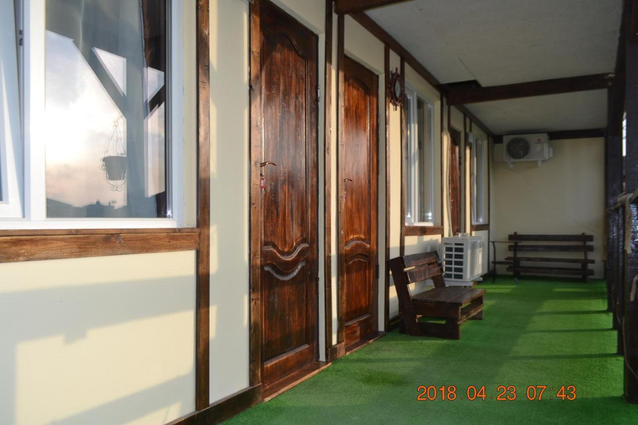U Palycha Guest House Suchumi Zewnętrze zdjęcie